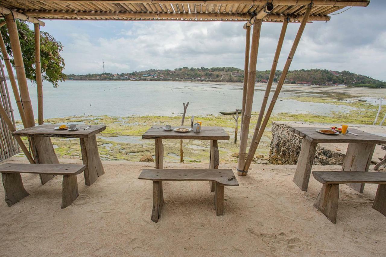 Wooden Beach Sunset Cottages Lembongan Exterior foto