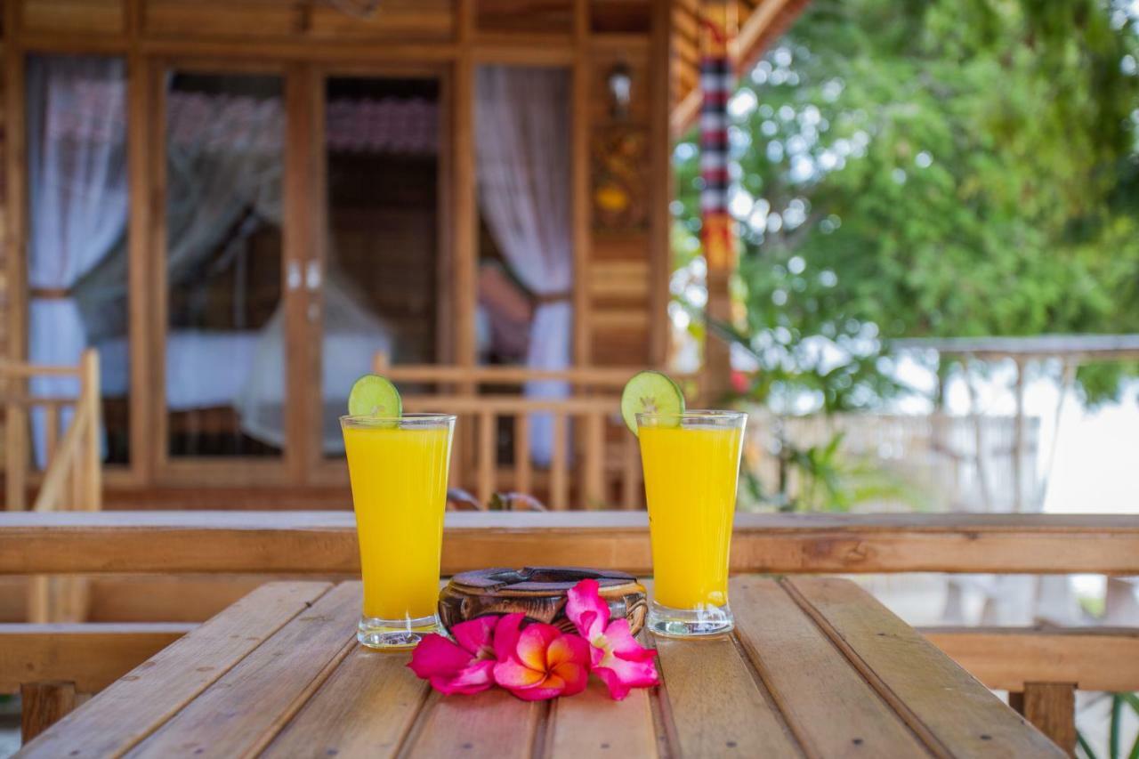 Wooden Beach Sunset Cottages Lembongan Exterior foto