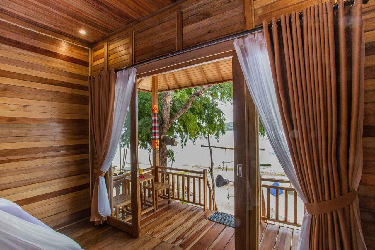 Wooden Beach Sunset Cottages Lembongan Exterior foto