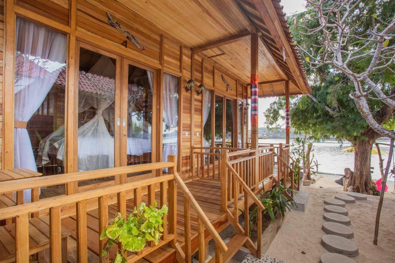 Wooden Beach Sunset Cottages Lembongan Exterior foto